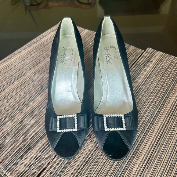 CL Laundry Black Satin Peep Toe Stilettos with Crystal Embellishments Size 10 - Picture 2 of 6